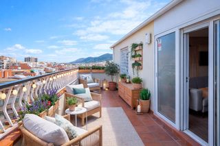 Penthouse  Sabastida. Inmobiliaria en barcelona guinardo.  venta de atico loft reforma