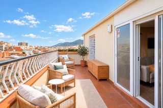 Àtic  Sabastida. Inmobiliaria en barcelona guinardo.  venta de atico loft reforma