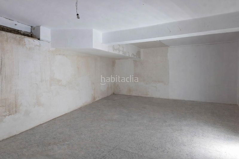Foto fc51e829-e94d-4c22-ae95-553186c259c4. Local comercial a Ca n'Aurell Terrassa