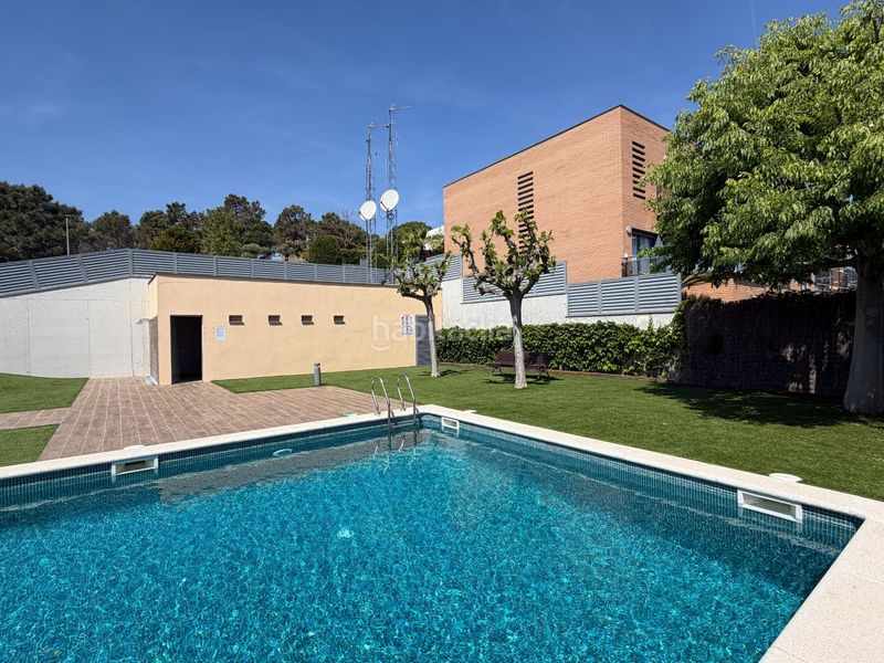 Foto 50d3f702-0453-4a44-97c4-9c0e3220c413. Casa adossada amb calefacció aparcament piscina a Cabrils