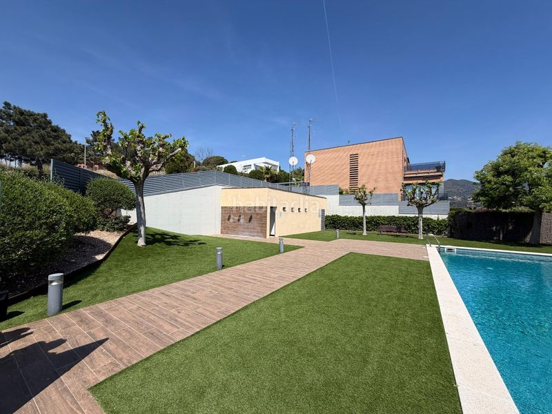 Foto f11c310a-e0d7-452c-ae94-a5828b36b485. Casa adossada amb calefacció aparcament piscina a Cabrils