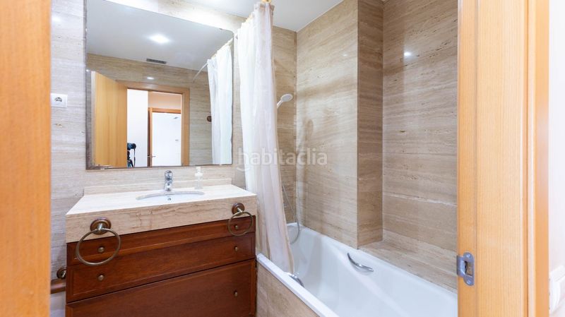 Foto 26167440-fb0e-4c5f-8704-2a6028f100a4. Pis amb aparcament a Sant Antoni Barcelona