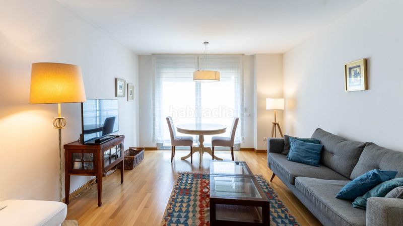 Foto 2880e3e0-bc6f-4796-ba3c-4c50a259659b. Pis amb aparcament a Sant Antoni Barcelona