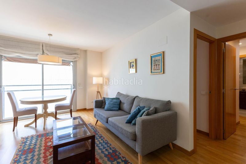 Foto 56d81292-2114-4f4d-9fe5-7a6d27cb6d8a. Pis amb aparcament a Sant Antoni Barcelona