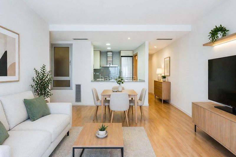 Foto 8e81291a-a0c0-421e-866d-521788c21345. Pis amb aparcament a Sant Antoni Barcelona