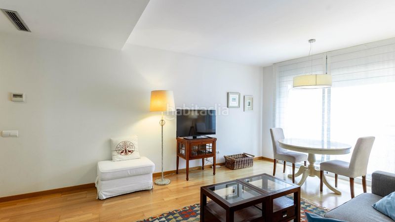 Foto 9a4c94cf-f0b0-423b-9ade-203b9523d416. Pis amb aparcament a Sant Antoni Barcelona