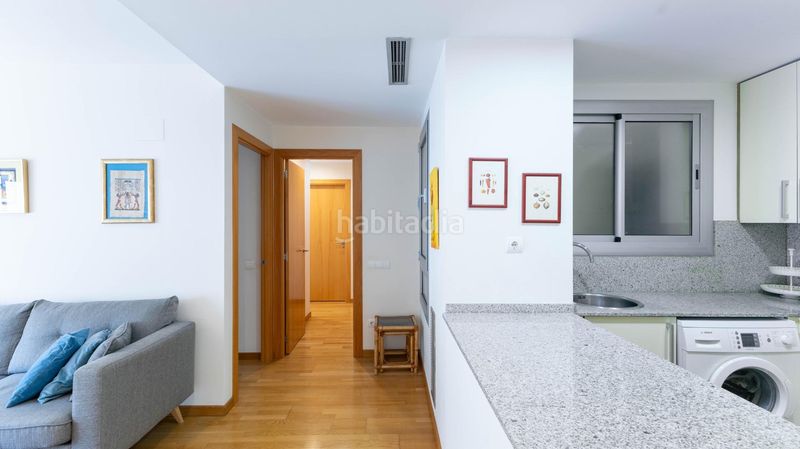 Foto e7a93c96-8261-47e7-8ed7-15a367d8672a. Pis amb calefacció aparcament a Sant Antoni Barcelona