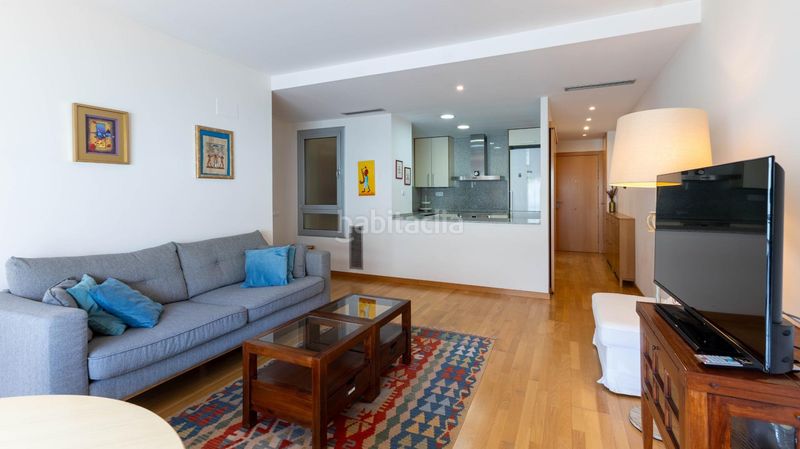 Foto f702aba6-2216-4358-9bb9-c225ad18d929. Pis amb aparcament a Sant Antoni Barcelona