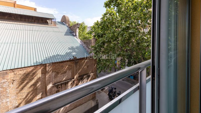 Foto fc6b5dd4-5a86-4364-a80e-7d0fadc1f038. Pis amb calefacció aparcament a Sant Antoni Barcelona