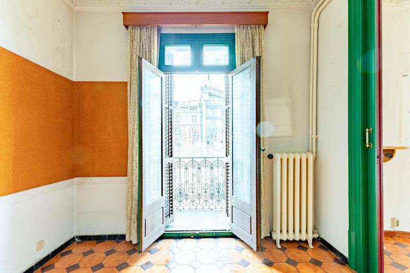 Foto 4506140d-e33a-43d0-98e6-1fe2e386b0c5. Pis amb calefacció a Dreta de l´Eixample Barcelona