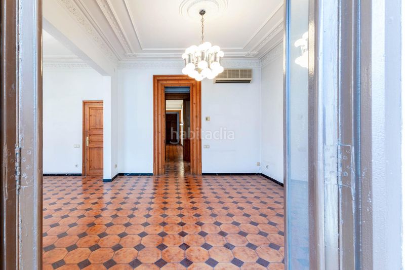 Foto a8f701a4-f9a8-45c3-82e1-ea6e2e7b093c. Pis amb calefacció a Dreta de l´Eixample Barcelona