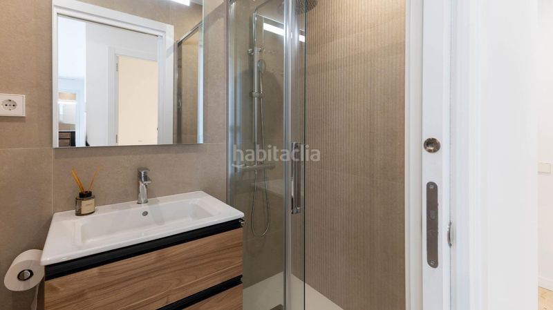 Foto aa43abec-7efb-4ff5-b0cf-0b9922cf14b1. Pis amb calefacció aparcament a Baix Guinardó Barcelona