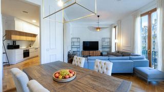 Pis  Corts catalanes. Inmobiliaria en barcelona. piso en finca regia  del ensanche izq