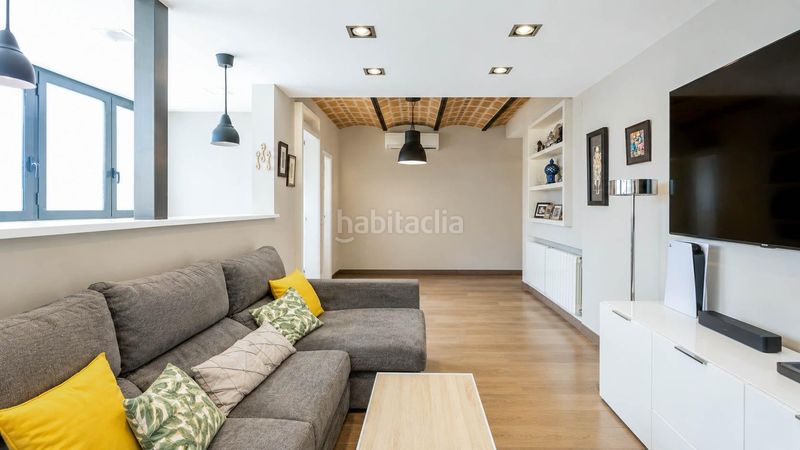 Foto f856adf7-5d1a-48a0-9da2-89a68b0e32b9. Àtic amb calefacció a La Nova Esquerra de l´Eixample Barcelona