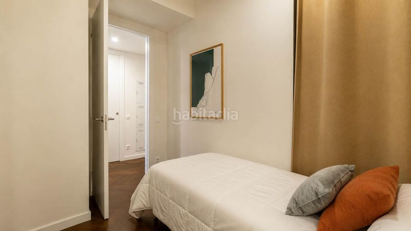 Foto 5f893982-7475-4f53-ae77-4c2b540ad25c. Pis amb calefacció aparcament a Dreta de l´Eixample Barcelona