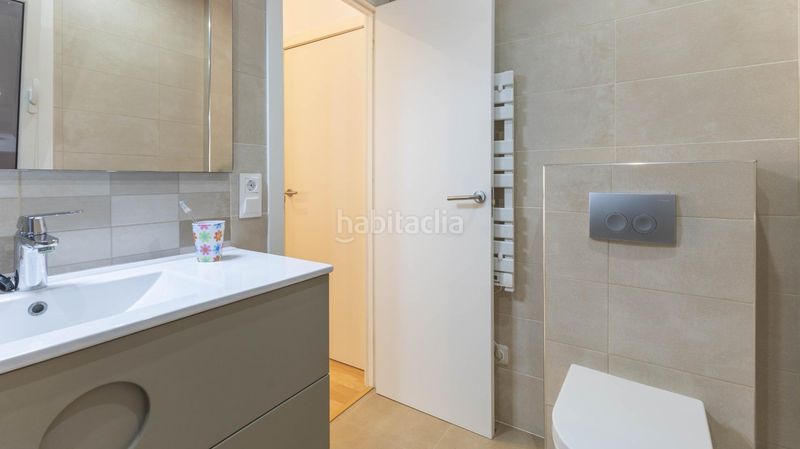 Foto d8b5453d-211e-4ba1-8d70-927241574f1f. Pis amb calefacció aparcament a La Nova Esquerra de l´Eixample Barcelona
