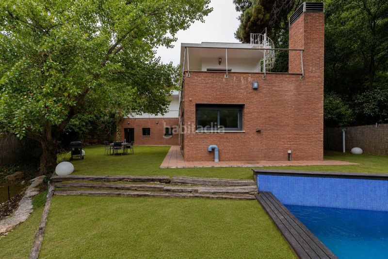 Foto 29b6a4b5-a7fb-4663-a13c-89576ade0fd3. Chalet con riscaldamento parcheggio piscina in Les Planes Sant Cugat del Vallès
