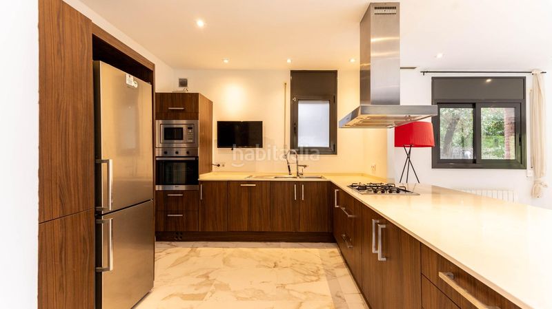 Foto 3d739400-2610-489f-91ce-46b7e2b58810. Chalet con riscaldamento parcheggio piscina in Les Planes Sant Cugat del Vallès