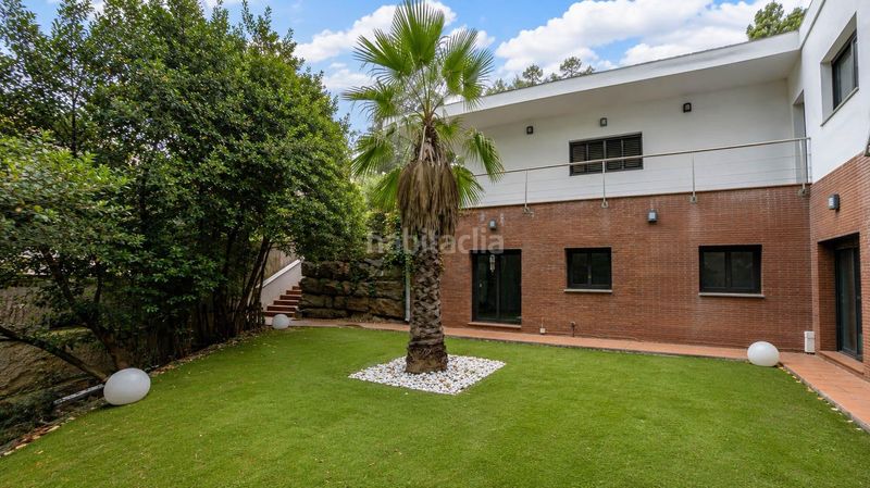Foto a30d2587-0498-4d6c-8946-3a96c5ecba7a. Chalet con riscaldamento parcheggio piscina in Les Planes Sant Cugat del Vallès