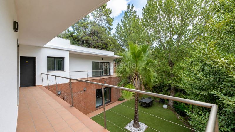 Foto c47388a9-863b-4e72-96dd-601d9d691622. Chalet con riscaldamento parcheggio piscina in Les Planes Sant Cugat del Vallès