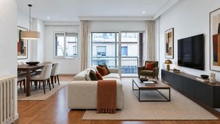Pis  Vallirana. Agencia inmobiliria en barcelona. piso en venta en gracia