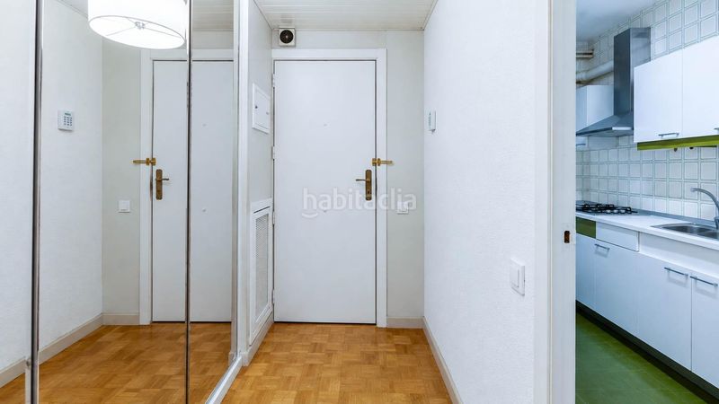 Foto cbf3f0e8-c293-4fee-9800-e825f2a76848. Flat with heating parking in Putget - Farró Barcelona