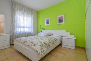 Appartement  Del carme. Amplio piso en centro de manresa