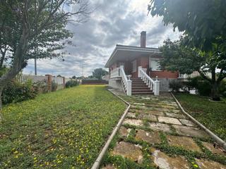 Chalet  Roger d erill. Xalet a la venda a canet de fals
