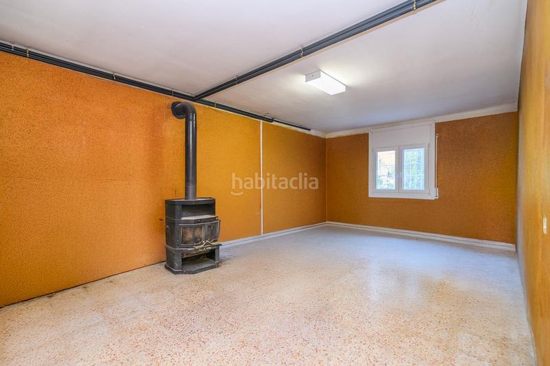 Foto 24397b8c-7c25-484e-8466-711b3df65be4. Xalet amb calefacció aparcament a Collbató