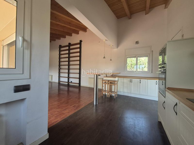 Foto 17d84dd1-6312-4b04-aba2-7259a421e193. Casa amb calefacció aparcament piscina a Sant Vicenç de Castellet