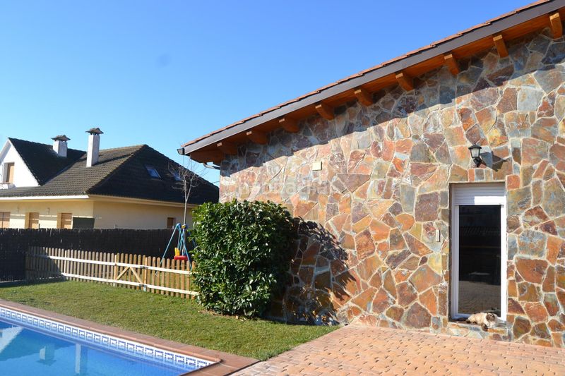 Foto 20e1d756-8b96-4fad-9779-826100ac151f. Casa amb calefacció aparcament piscina a Sant Vicenç de Castellet