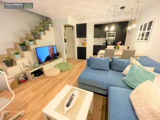 Casa a Centre. Casa de 117m construidos con 3 dormitorios y terraza