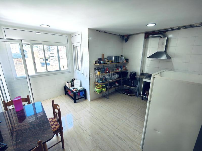 Foto b1c40230-01d0-4884-9bd6-568f6e8b1088. Ático  duplex de 5 dormitorios en la zona centro con gran terraza en Sant Carles de la Ràpita