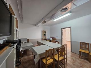 Rent Office space in Nord. Oficina en  zona del colegio carles iii