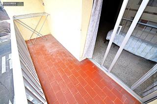 Appartement à Centre. Piso muy centrico esquinero y de 3 habitaciones dobles