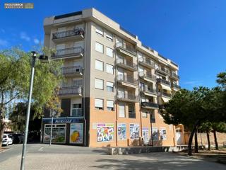 Aparcament cotxe a Jacint verdaguer 25. Plaza de parking amplia en carrer jacint verdaguer señalada con