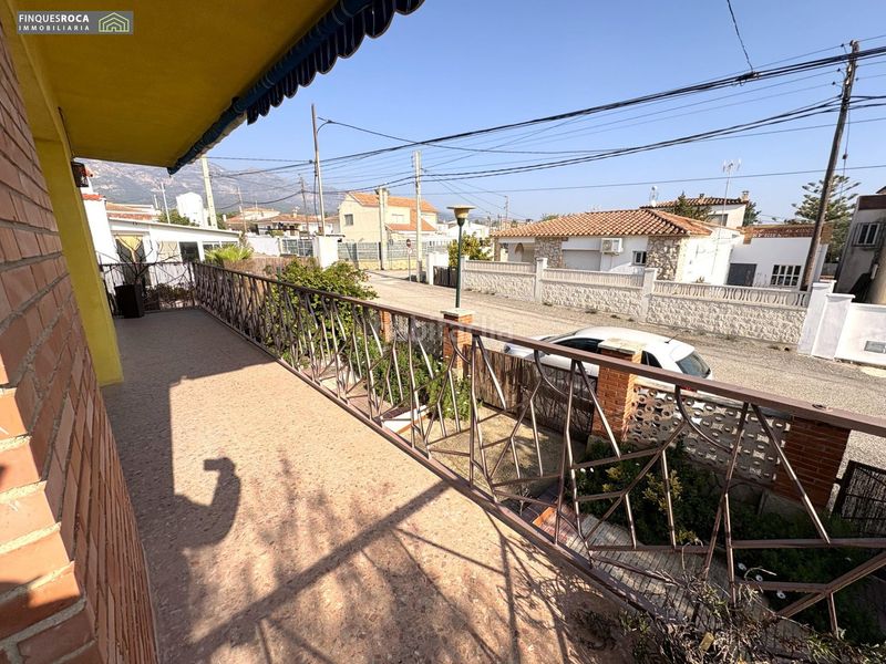 Foto 98c8af5d-c661-4fbb-bf6d-8676bfc795e5. Xalet amb piscina a Alcanar