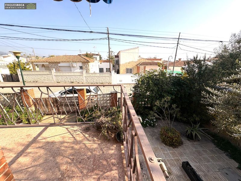 Foto a6416671-1d53-415f-b6e1-c511d511bc72. Xalet amb piscina a Alcanar