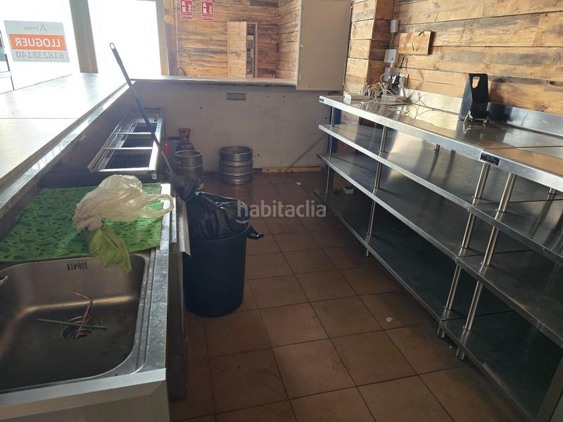 Foto 25cedbf4-36f1-452a-90c4-3662050564ee. Affitto locale commerciale in calle calderon barca 30 in Amposta