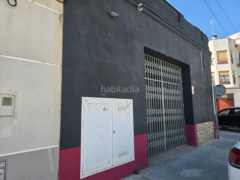 Foto 289424a3-8ece-41bc-bdfe-e85ef4868c9a. Affitto locale commerciale in calle calderon barca 30 in Amposta