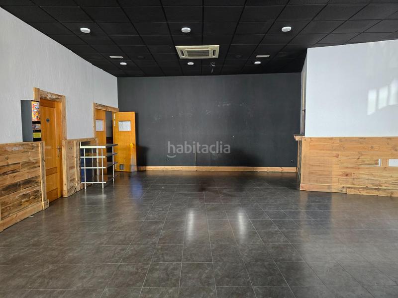 Foto faf0f3ed-05dd-4ef1-9a9f-45b7acc5ff7b. Affitto locale commerciale in calle calderon barca 30 in Amposta