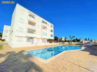 Apartament a Alcanar. Precioso apartamento con piscina comunitaria, y terraza de 1 dor