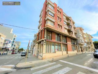 Local Comercial a Calle gorria 35. Centrico local esquinero, en dos de las mejores calles comercial