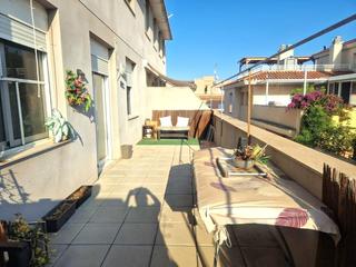 Penthouse in Calle freginals 6. Amplio ático en venta con terraza en zona horta vella