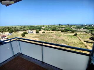 Piso  Oliveres de les. Amplio piso en la ràpita con vistas al mar y parking