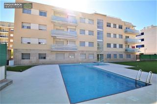 Pis a Calle santa barbara 2. Piso de 3 habitaciones con piscina en la zona mercadona de sant