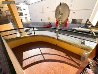 Piso en Nord. Piso de 4 dormitorios dobles, terraza, baños aseo, piso esquiner