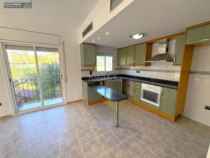 Foto 360ff280-7a4f-430e-8715-378f95d5c36d. Appartement avec parking piscine dans Platges La Ràpita