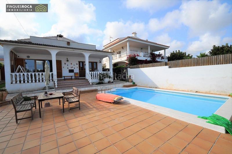 Foto 4e356273-8d79-4ddf-8927-50da96406b04. Xalet amb calefacció aparcament piscina a Alcanar