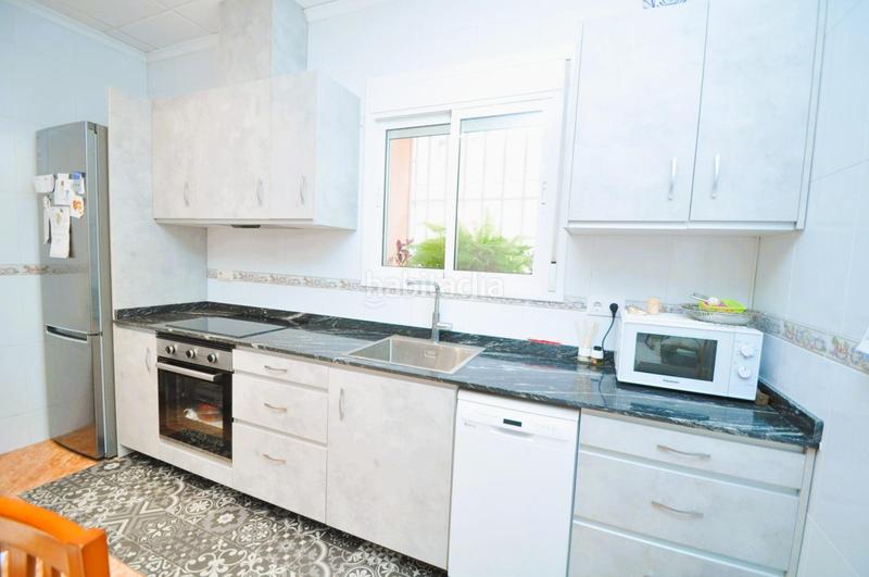 Foto deaf3ede-20a7-480e-a558-4dee9c424bc2. Haus mit heizung in Avinguda Catalunya Sant Carles de la Ràpita